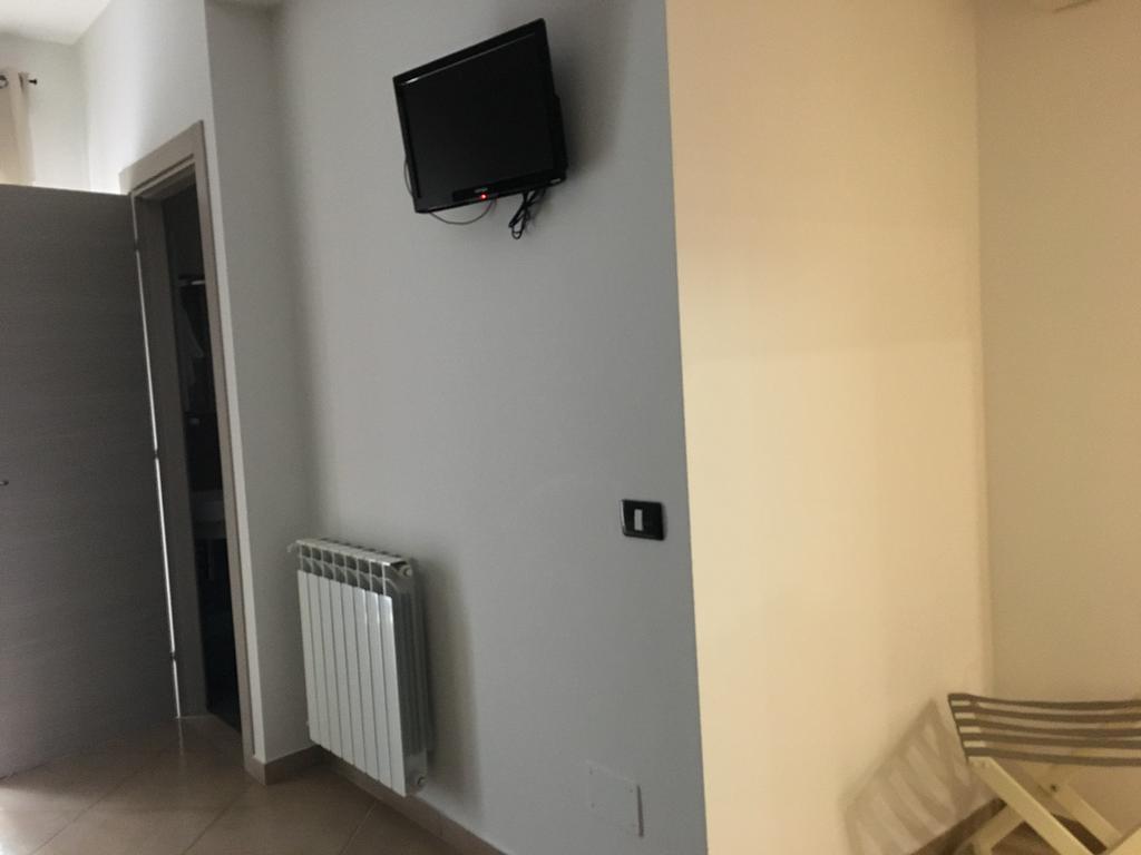 B&B A Due Passi San Giovanni Gemini Dış mekan fotoğraf